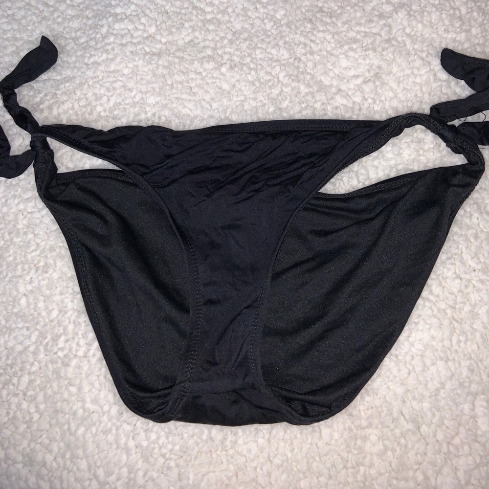 black bikini bottoms